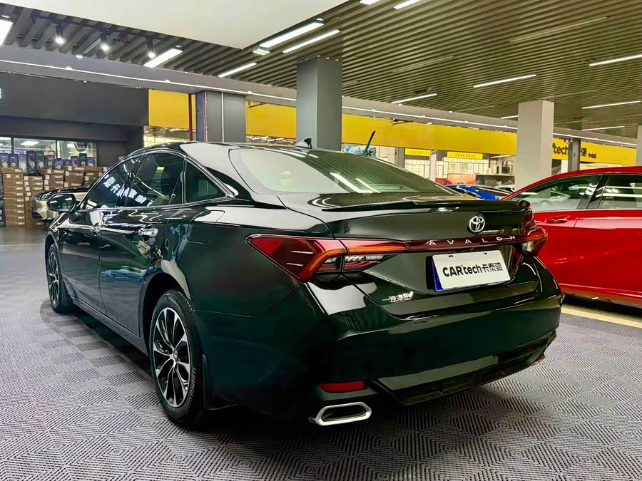 Toyota Avalon 2022 car image #13