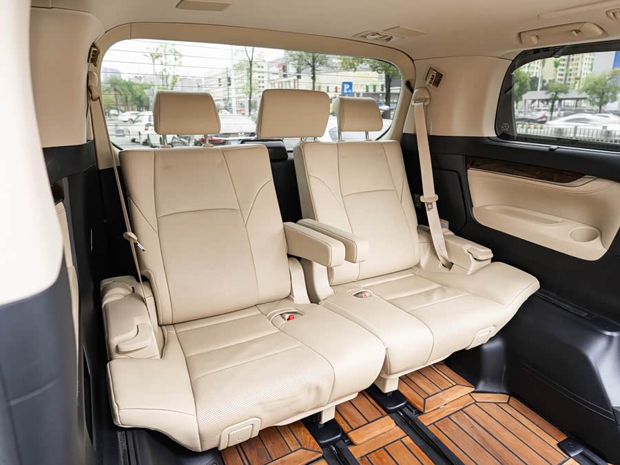 Toyota Alphard 2019 car image #13