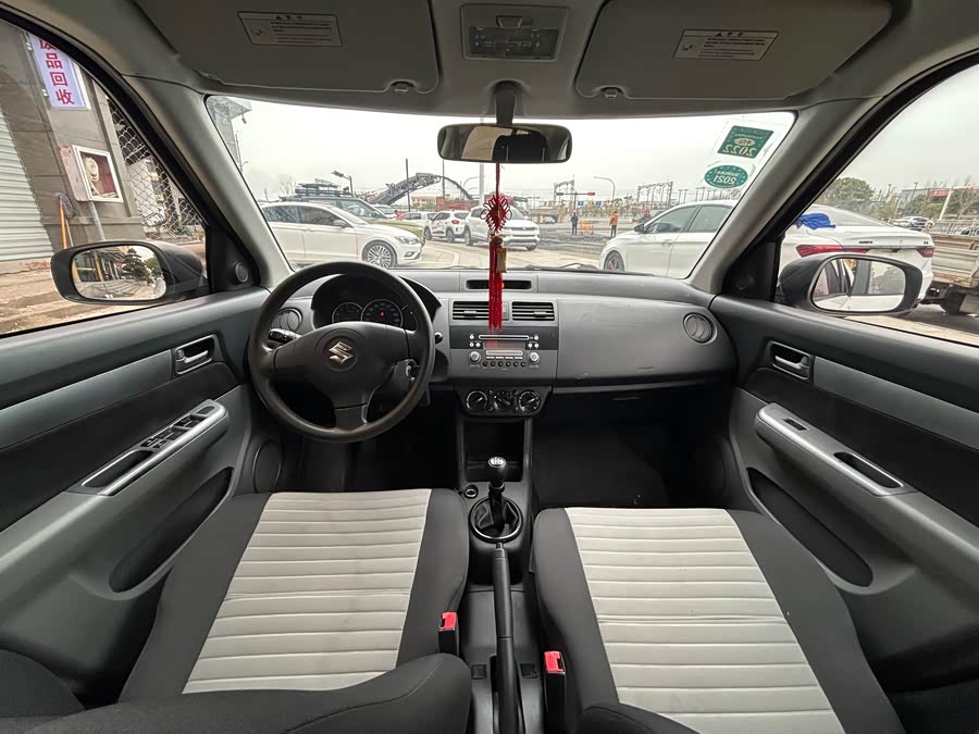 Suzuki Swift 2016 car image #13