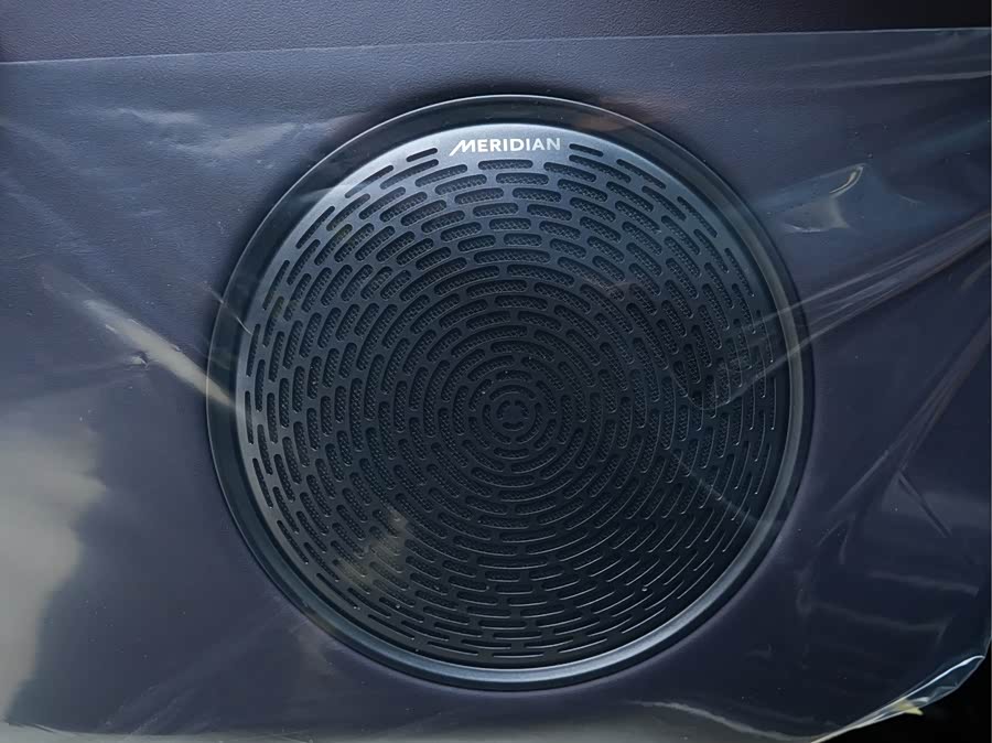 Avatr 06 2025 car image #13