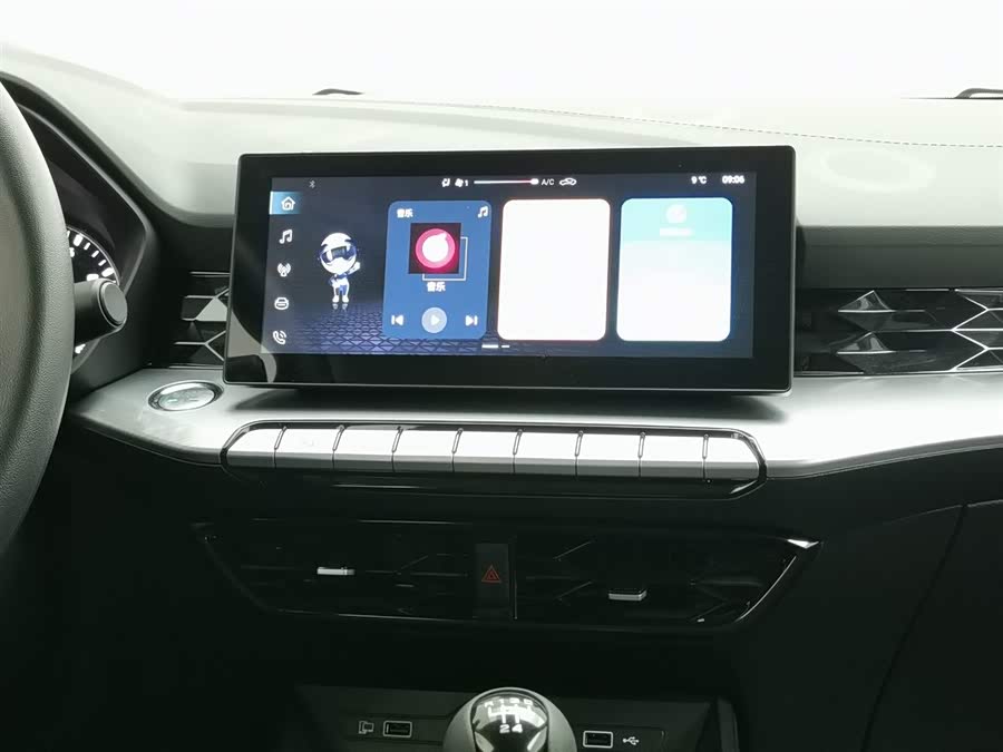 MG 5 2025 car image #13