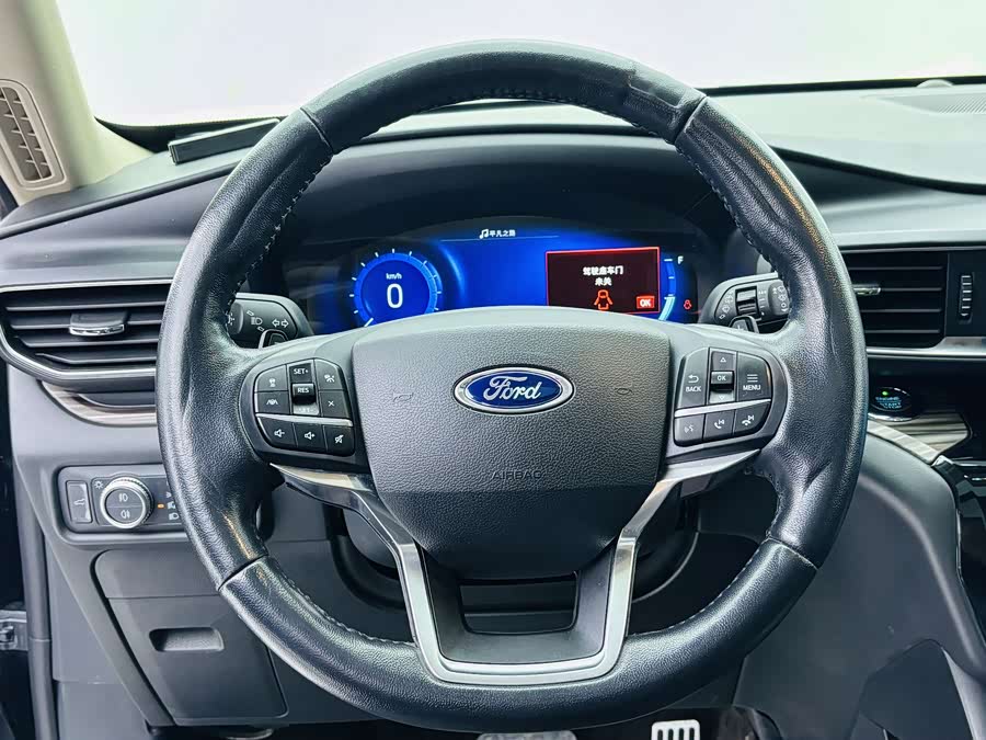 Ford Explorer 2021 car image #13