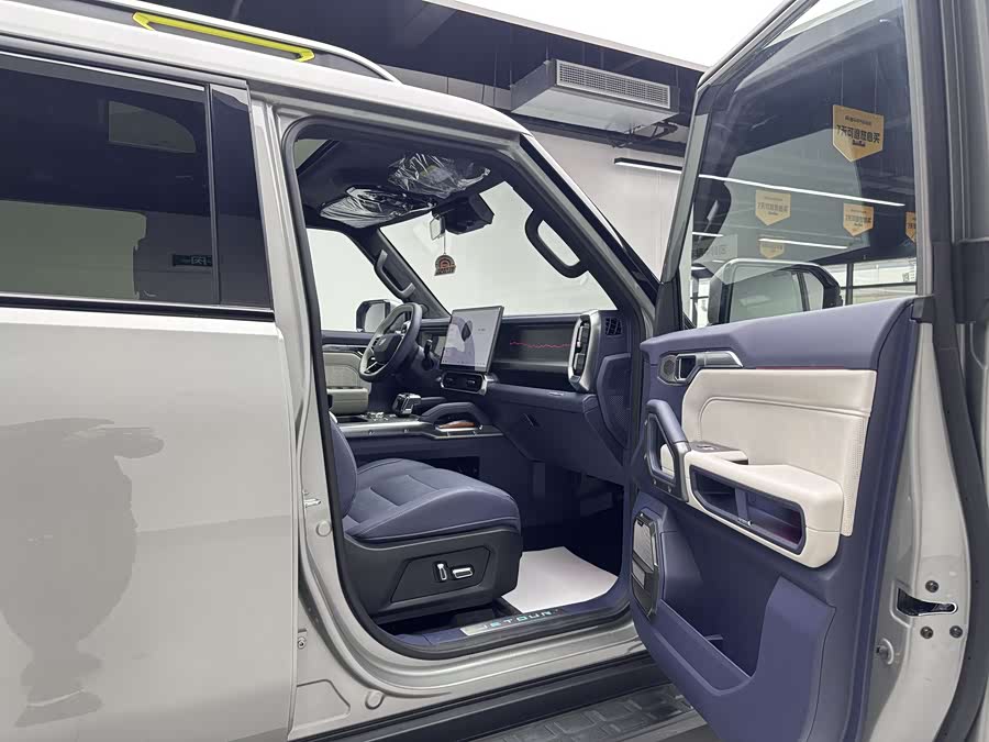 Jetour T2 2025 car image #13