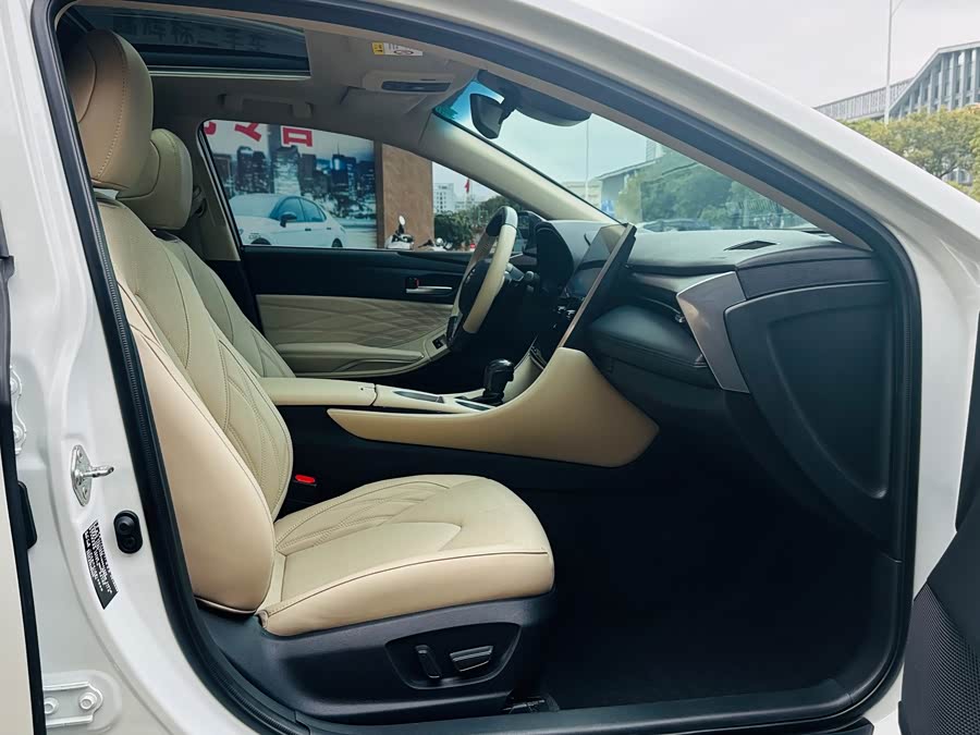 Toyota Avalon 2022 #13 Toyota Avalon 2022 car image #13