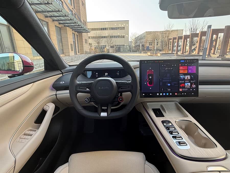 MI SU7 2025 immagine di auto #13