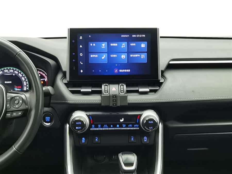 Toyota RAV4 2022 car image #13