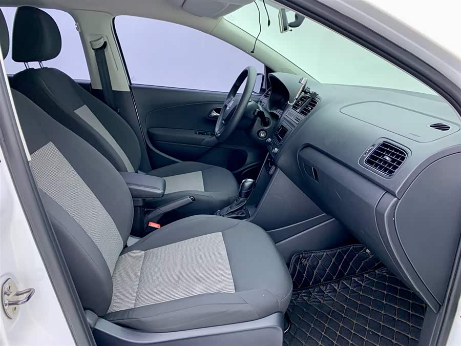 Volkswagen Polo 2019 immagine di auto #13