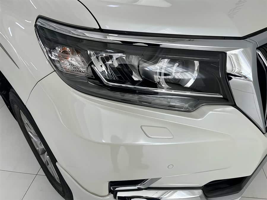 Toyota Land Cruiser Prado 2019 immagine di auto #13