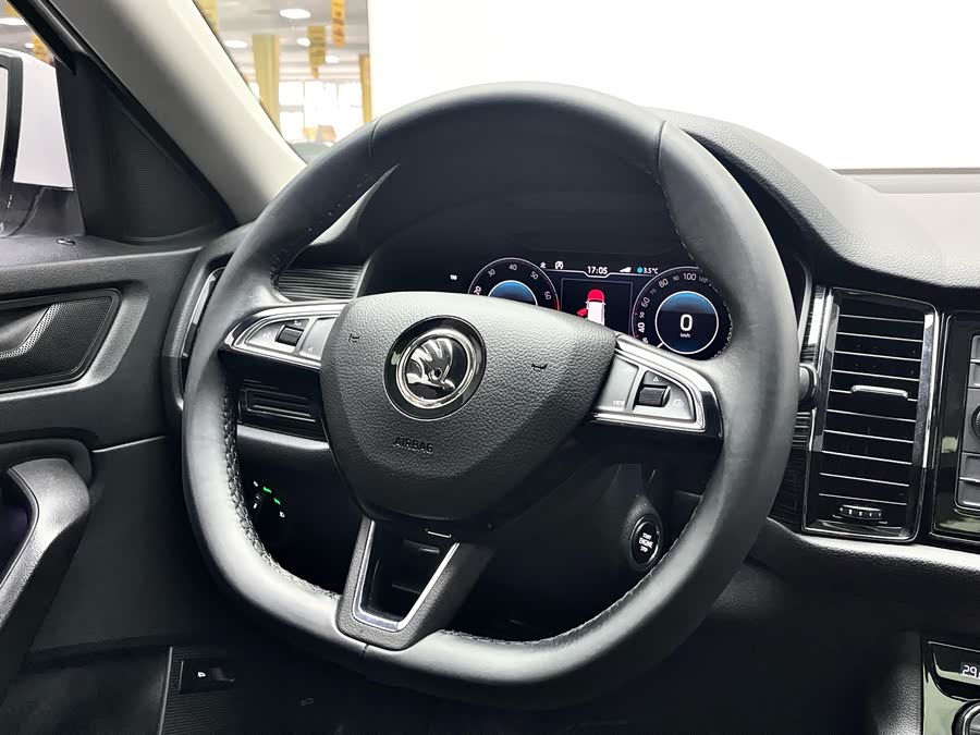 Skoda Kodiaq 2021 immagine di auto #13