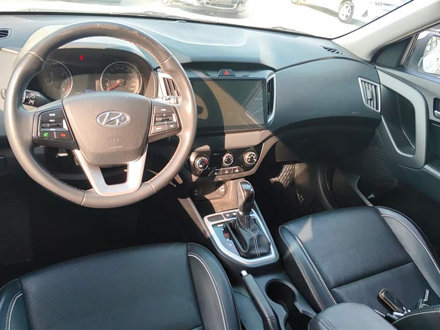 Hyundai ix25 2018 car image #13