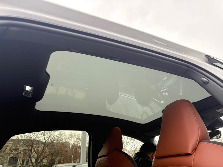 Audi Q3 2025 car image #13