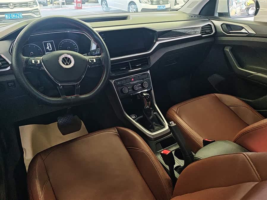 Volkswagen T-Cross 2021 immagine di auto #13