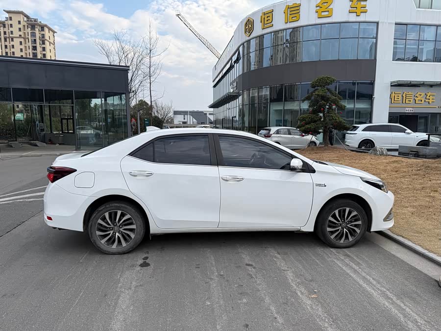 Toyota Corolla Hybird E+ 2022 car image #13
