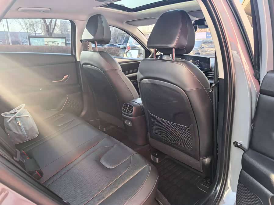 Hyundai Elantra 2023 #13 Hyundai Elantra 2023 immagine di auto #13