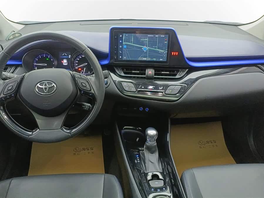 Toyota C-HR 2022 car image #13
