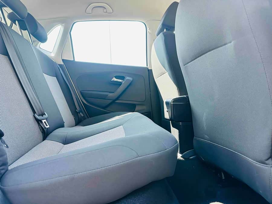 Volkswagen Polo 2018 immagine di auto #13