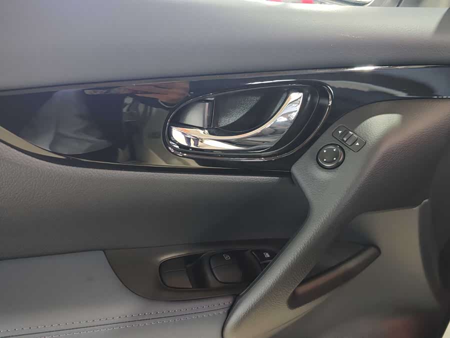 Nissan Qashqai 2025 car image #13