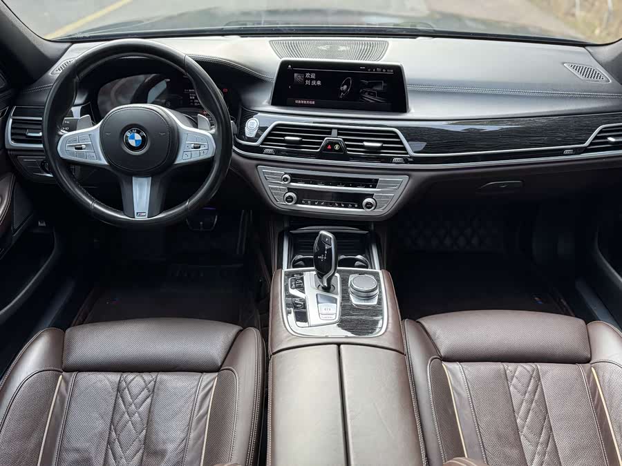 BMW 7 Series 2019 car image #13