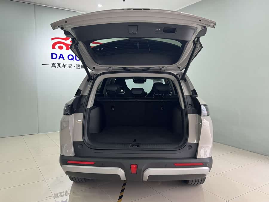 BYD Sea Lion 07 DM-i 2025 car image #13