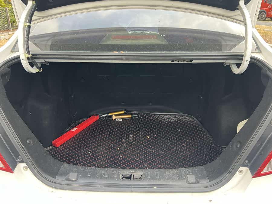 JAC 2017 #13 JAC 2017 car image #13