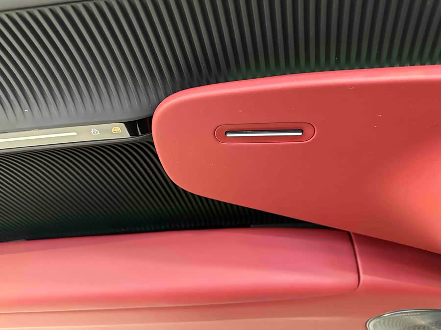 Avatr 12 2025 car image #13