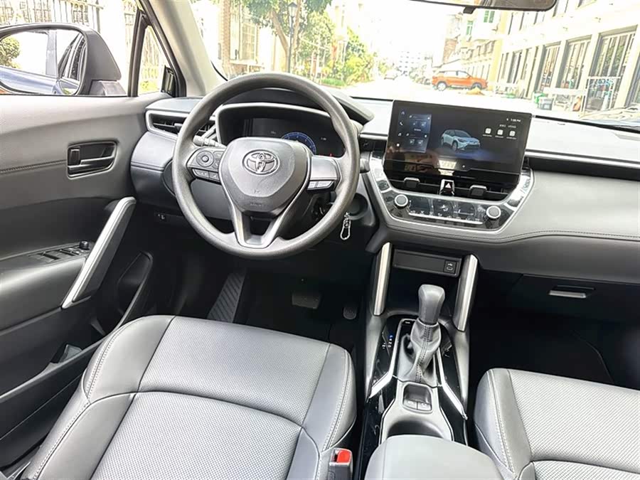 Toyota Frontlander 2025 car image #13