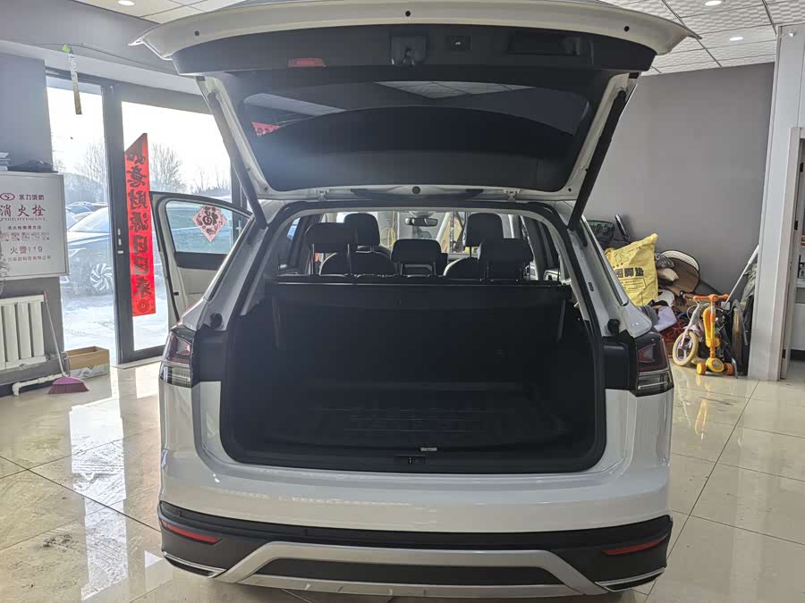 Volkswagen Tayron 2022 car image #13