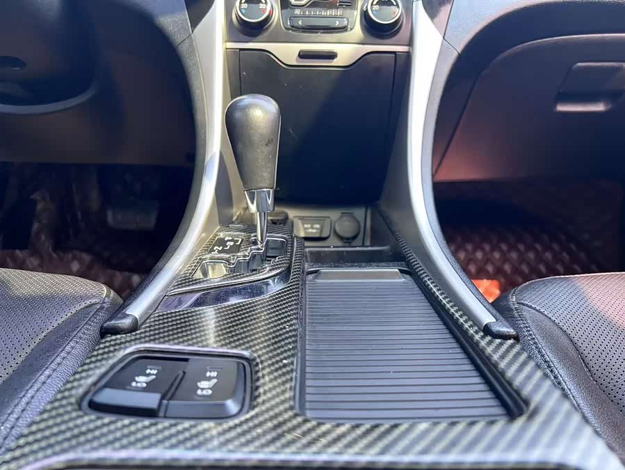 Hyundai Sonata 2012 изображение автомобиля #13