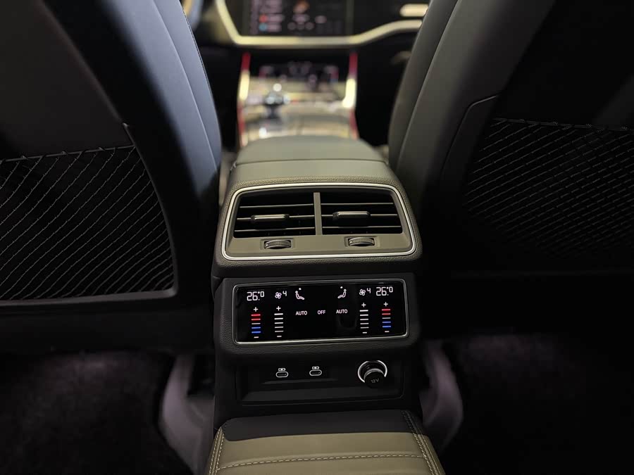 Audi A6L 2025 car image #13