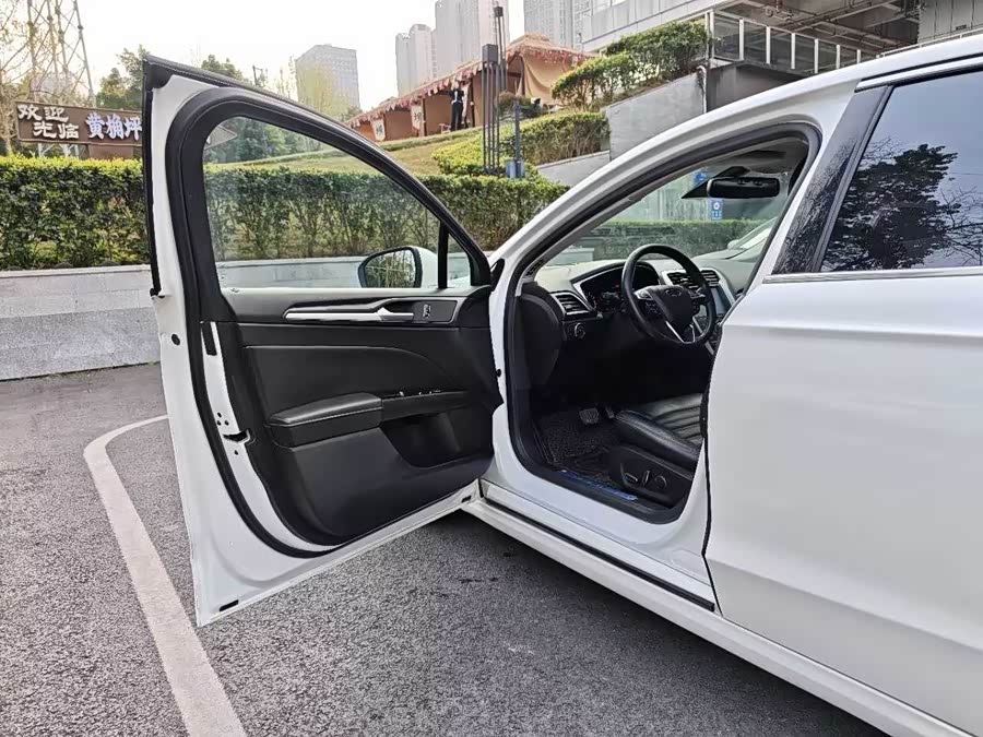 Ford Mondeo 2016 صورة سيارة #13