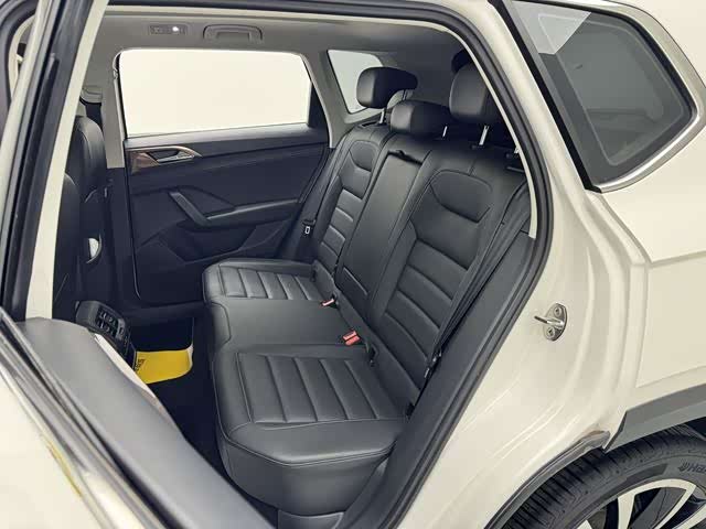 Volkswagen Tharu 2022 immagine di auto #13