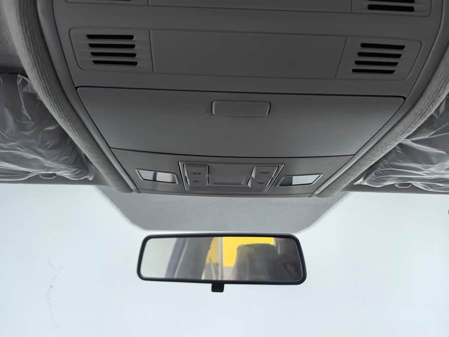 Volkswagen T-Cross 2026 immagine di auto #13