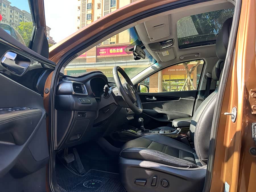 Kia Sorento 2015 car image #13