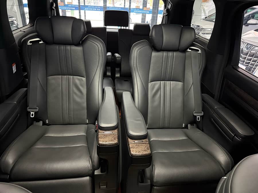 Toyota Alphard 2019 immagine di auto #13