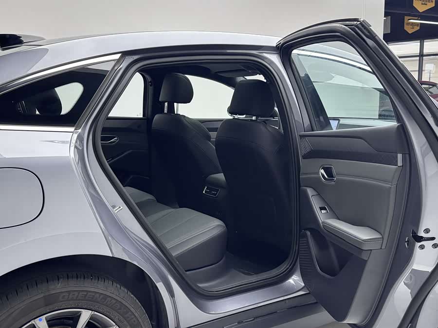 BYD Qin L 2025 car image #13