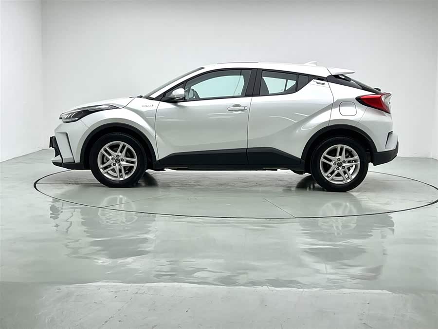 Toyota C-HR 2023 immagine di auto #13