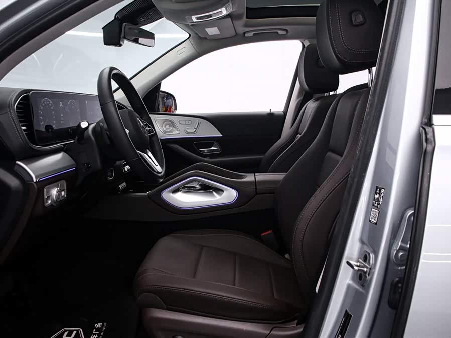 Mercedes-Benz GLE Class 2022 car image #13