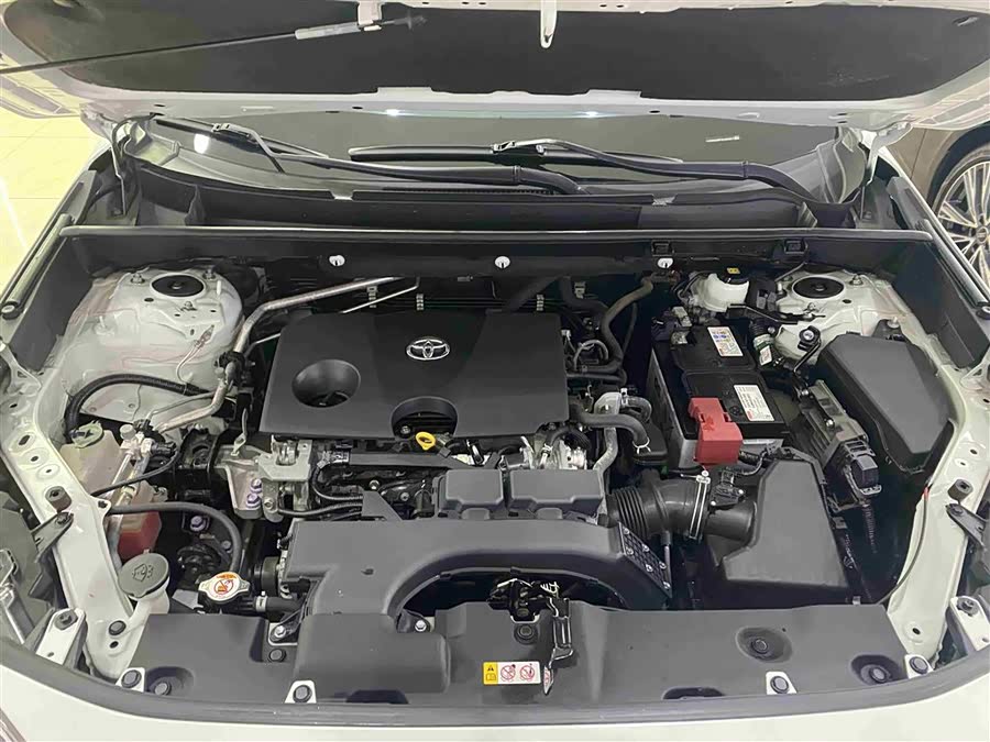 Toyota RAV4 2020 car image #13