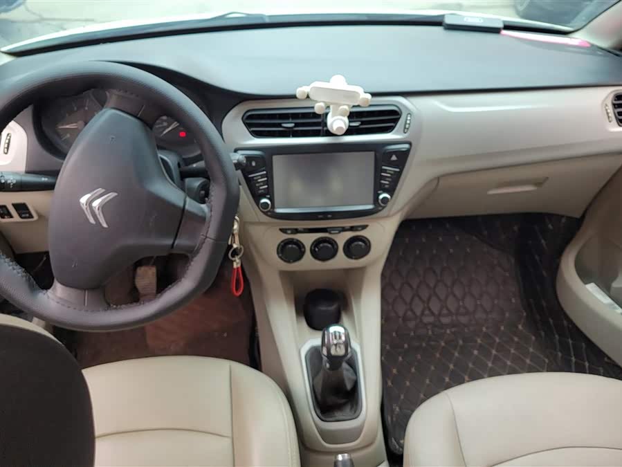 Citroen C-Elysée 2015 imagem de carro #13