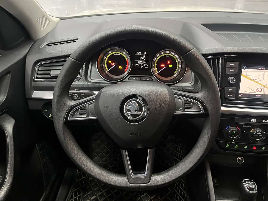 Skoda Kamiq 2020 car image #13