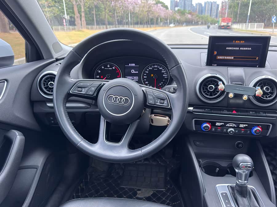 Audi A3 2019 car image #13