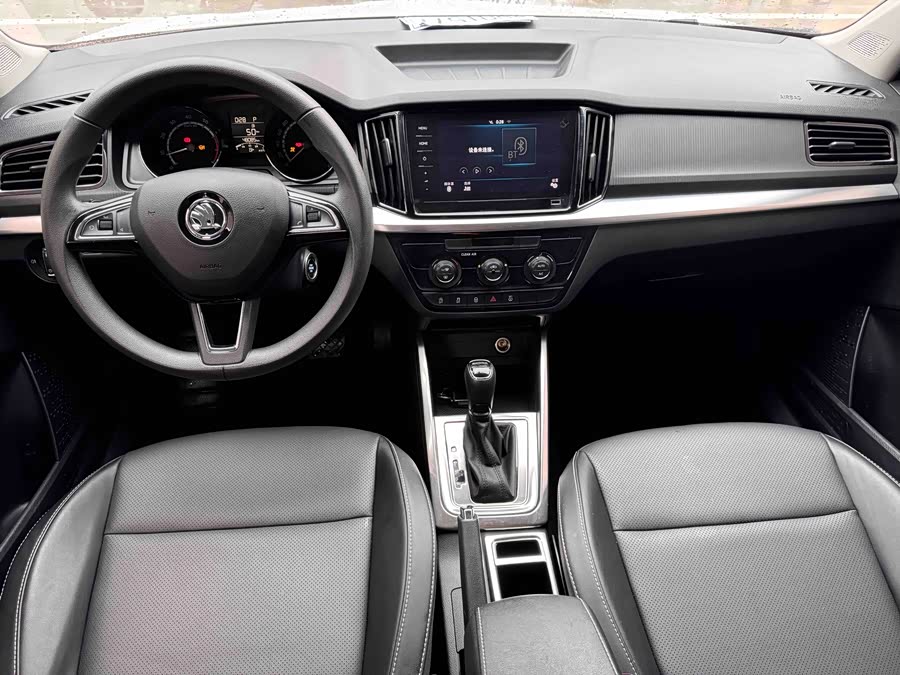 Skoda Kamiq 2022 изображение автомобиля #13