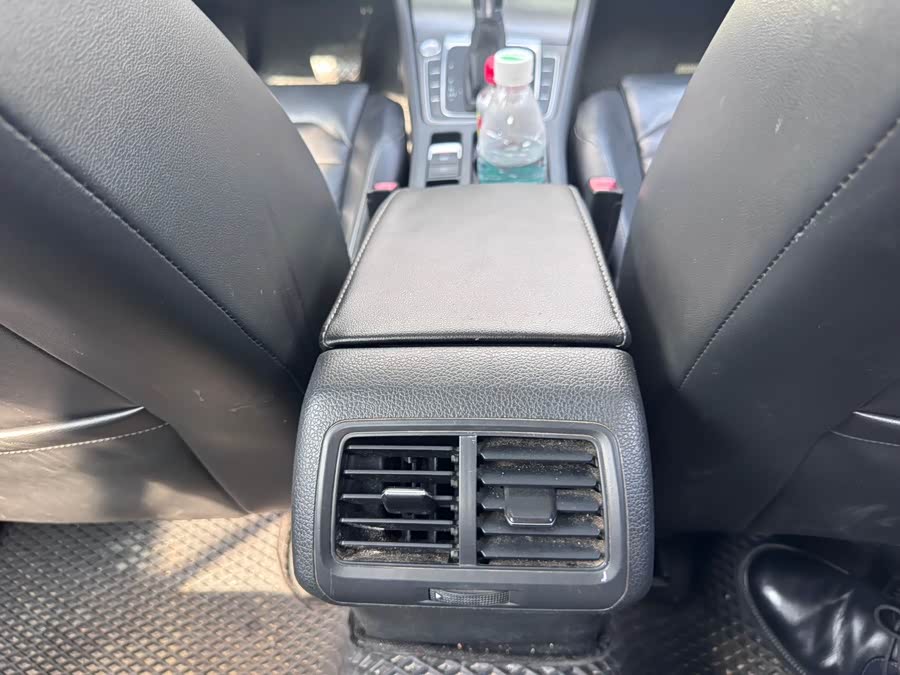 Volkswagen Golf 2016 car image #13