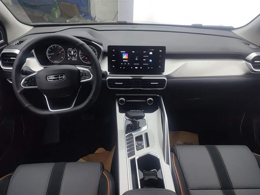 GEELY Coolray 2025 car image #13