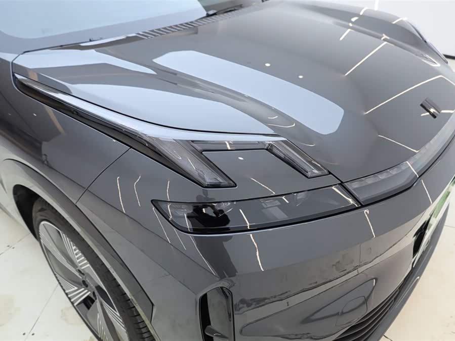 Lynk & Co 08 EM-P 2025 car image #13