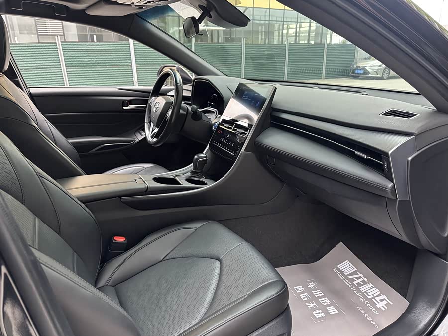 Toyota Avalon 2022 car image #13