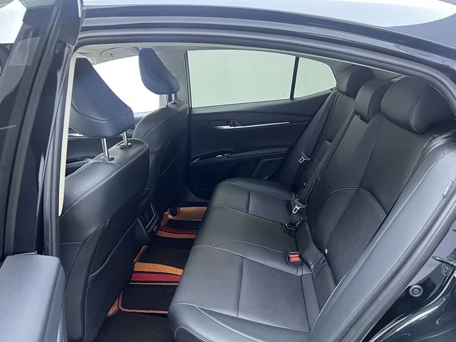 Toyota Camry 2025 car image #13