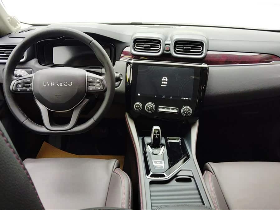 Lynk & Co 02 2020 car image #13