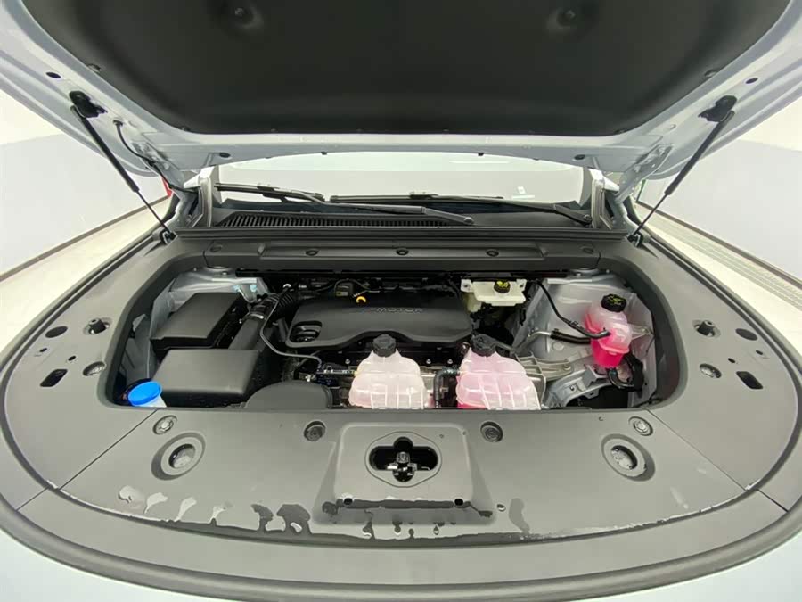 Leapmotor C16 2025 immagine di auto #13