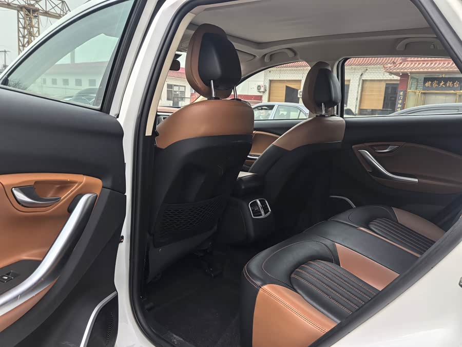 Soueast DX7 2016 car image #13